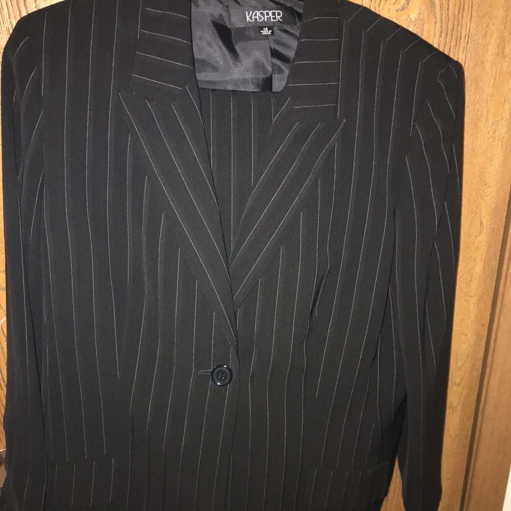 Kasper suit
